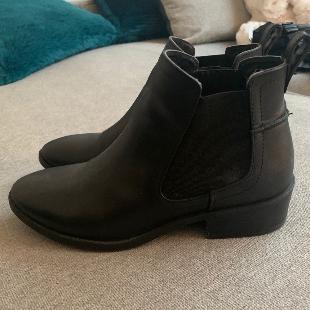 Steve Madden Black Leather Booties